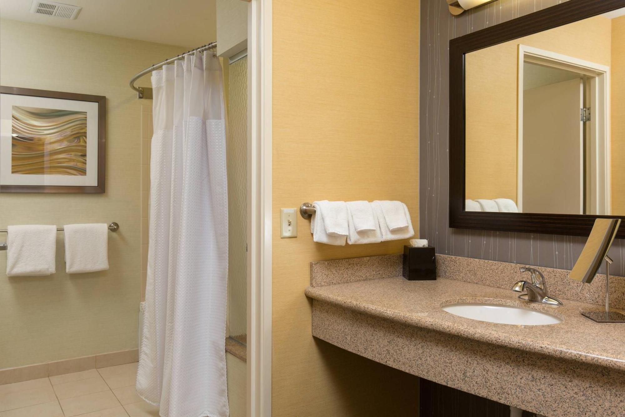 Courtyard Des Moines West-Jordan Creek Hotel West Des Moines Bagian luar foto